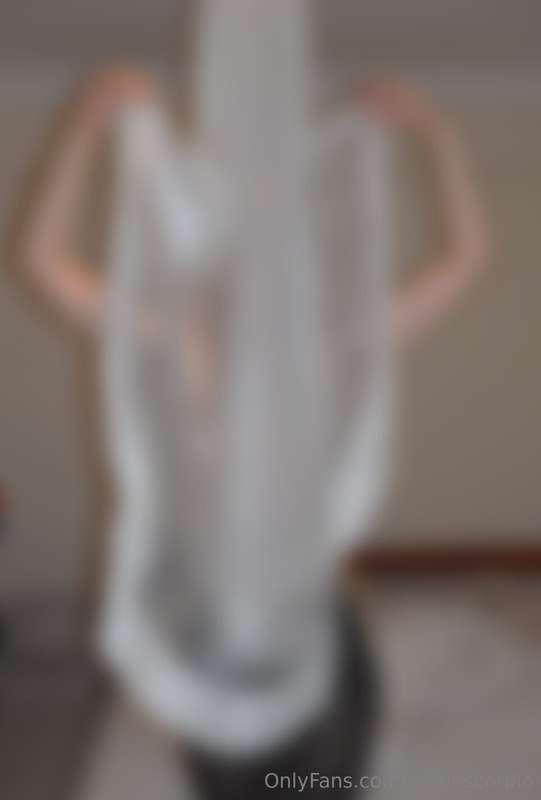 me, my bush with no thongs, my tights, and this big curtain ..