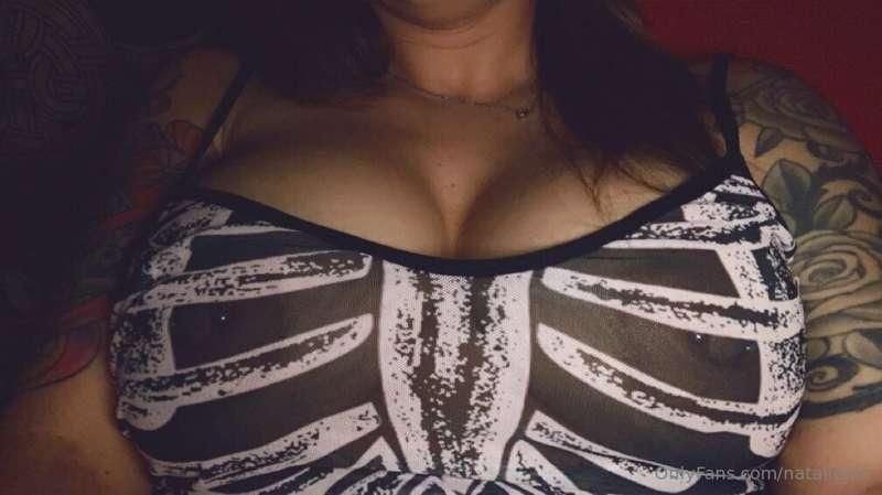 Cause who doesn’t love some big titties 😝