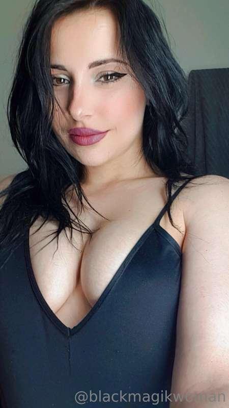 Tell me Im pretty bitch