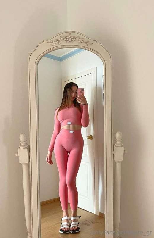 My new sporty look! 💪👟 What do you say? Like? 😊💖 I'm just in..