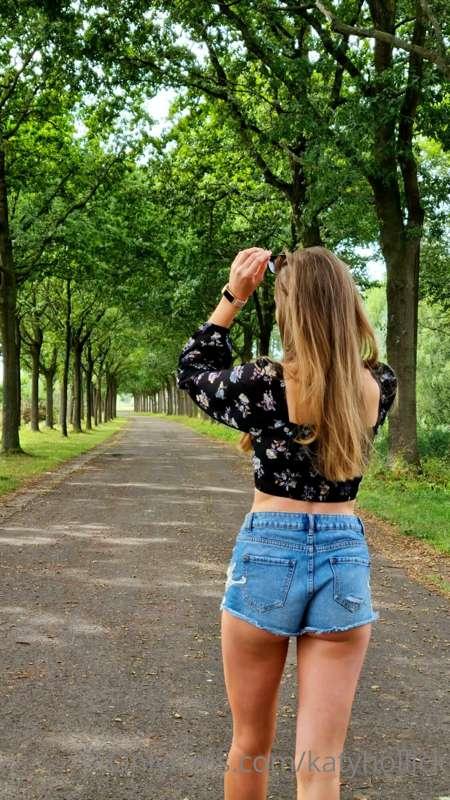 I like it outdoors 😏