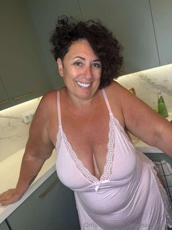 Fuck me hard in the shower