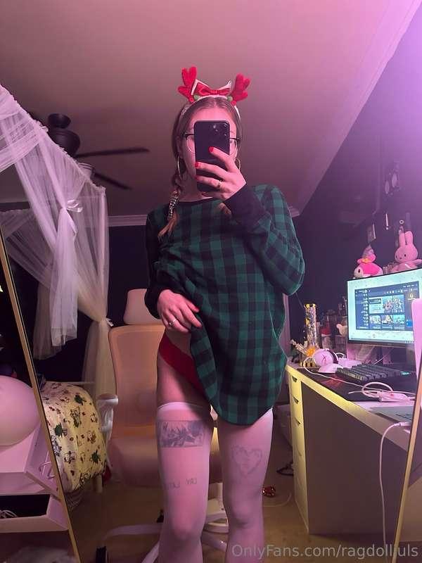 i love this cute flannel shirt :3