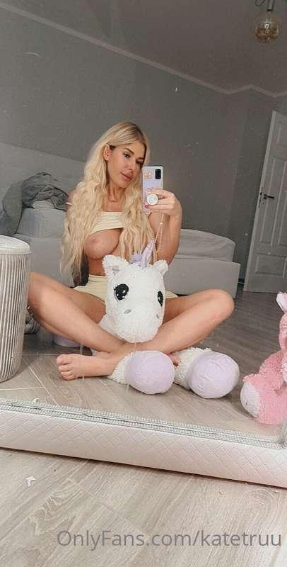 Let me ride your cock 🍆
