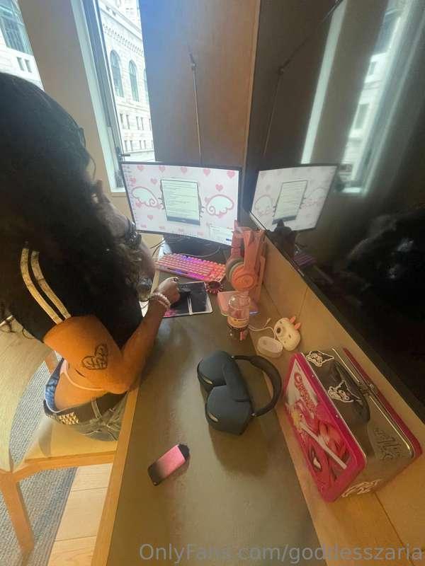 gamer girl😻