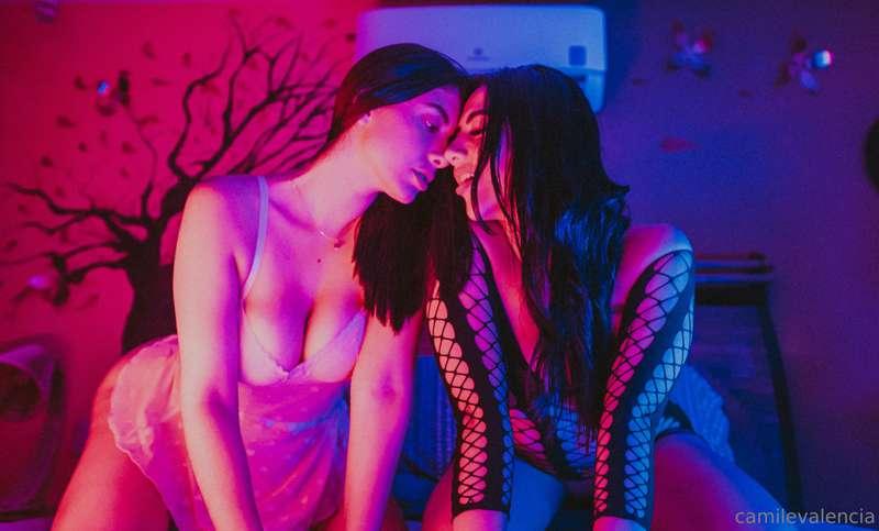 Hoy fotos nuevas con mi amiga @tamiriveraj 😈😈
No te las pier..
