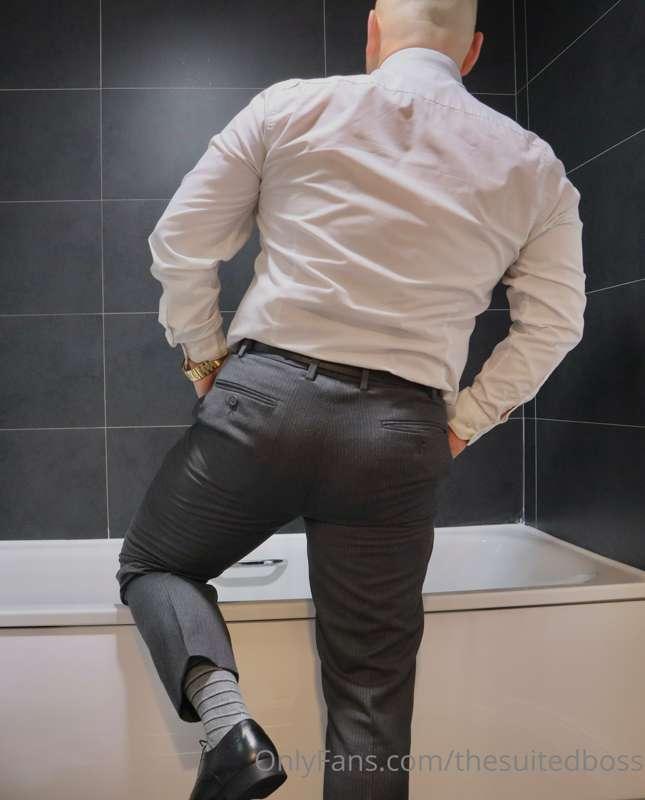 thesuitedboss image #0