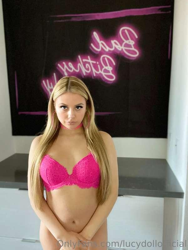 lucydollofficial image #0