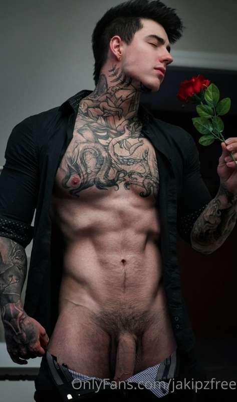Happy Valentine's Day everyone ❤️🌹!

I'm giving out a few di..