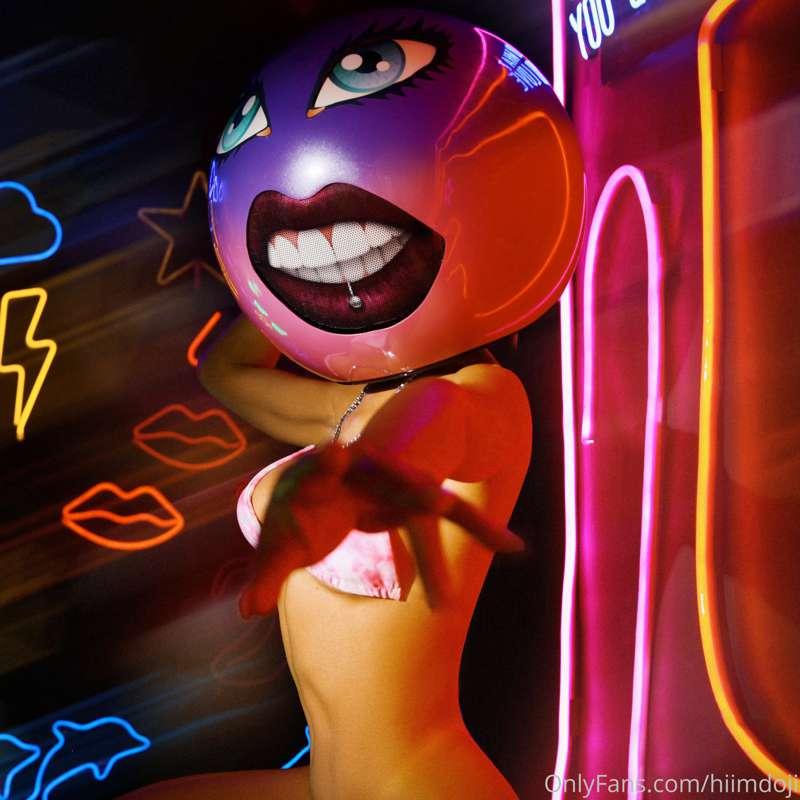 Turn the lights off Doji wants to get freaky.