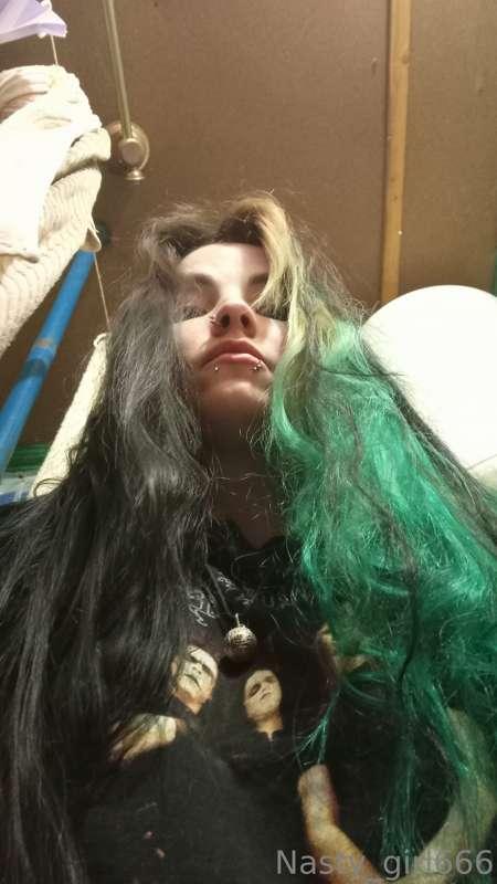 After a shower I look like a forgotten tangled doll🩹🤧