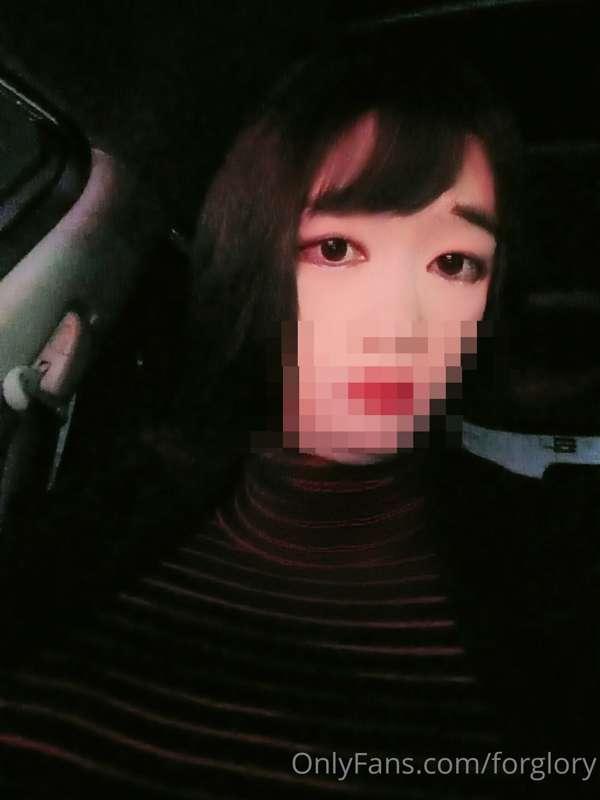 트위터 서치밴 문제 관련으로 현재쓰고 있는 계정 잠시 로그아웃함.
그리고 사진들 전부 삭제함;;;
태그 걸린..