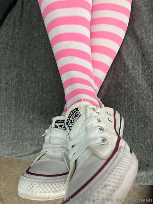 mrs_footjobqueen image #17