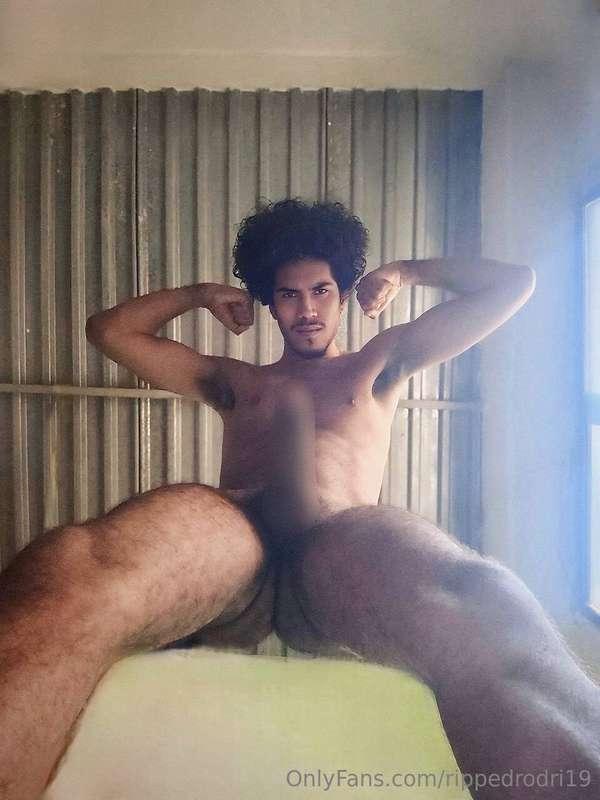 🧨 @justjasson 🧨 This guy is here to please all your dirty ne..