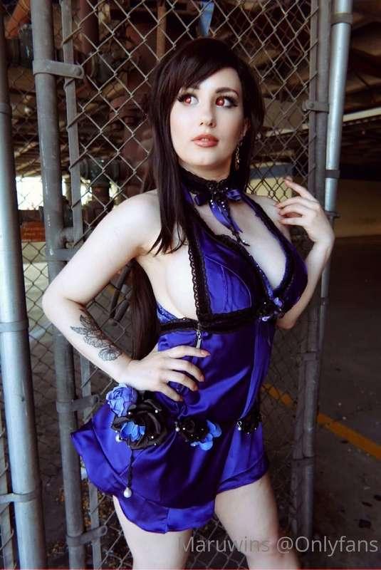 The mature dress is my fav of Tifa’s 🖤 I made this for epic ..