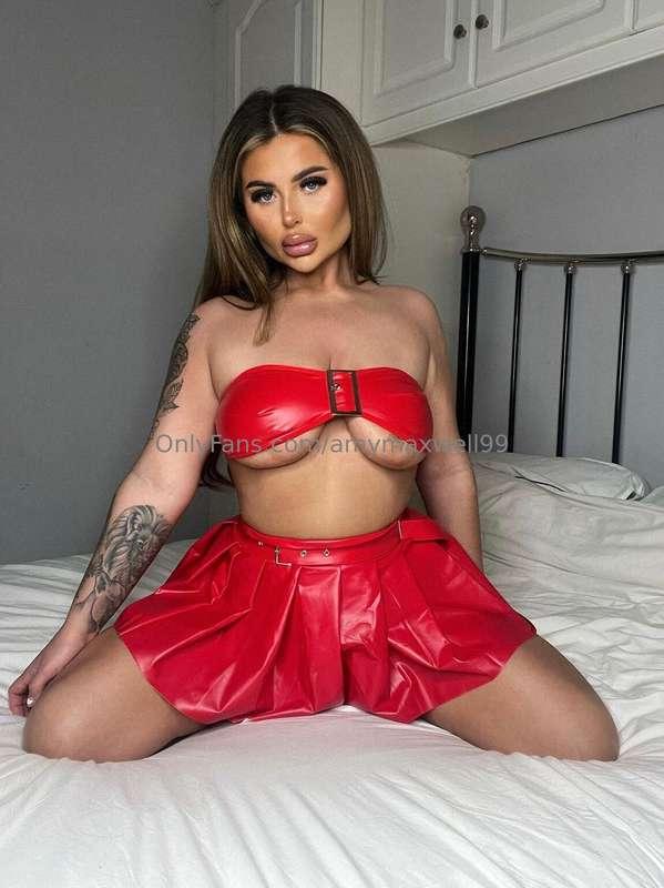 Little photo dump in my latex outfit 🌶️💦