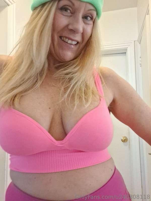 Check out my vip account for all of my content. @kitty_funk_..