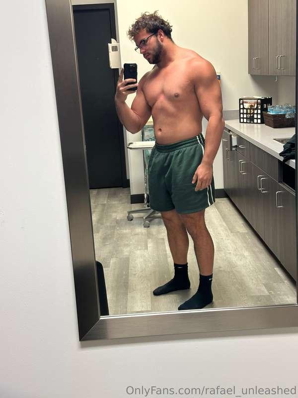 Can I be ur chunky BF? 😜