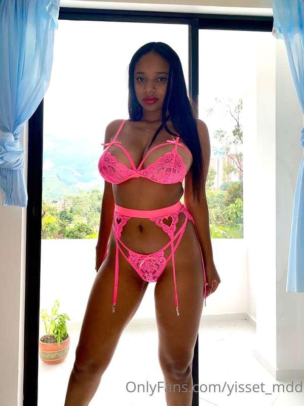 My body craves your hands! Do you want to play? 😈😈🤭