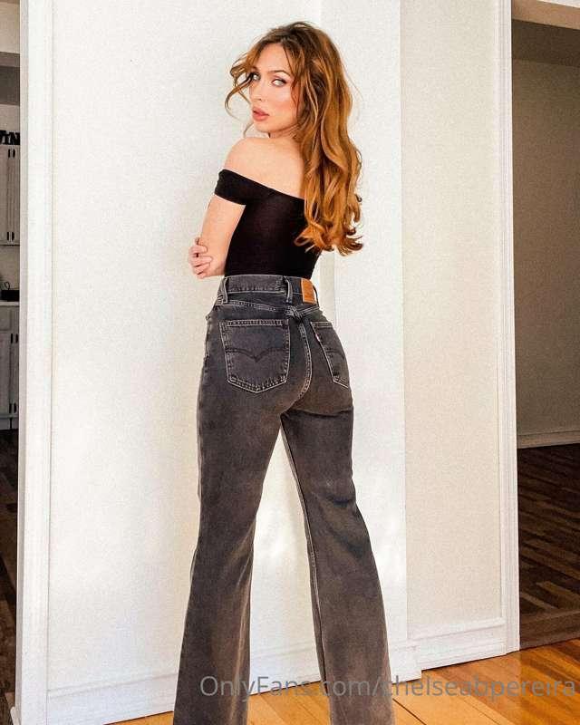 Happy Thursday check your dm 💋