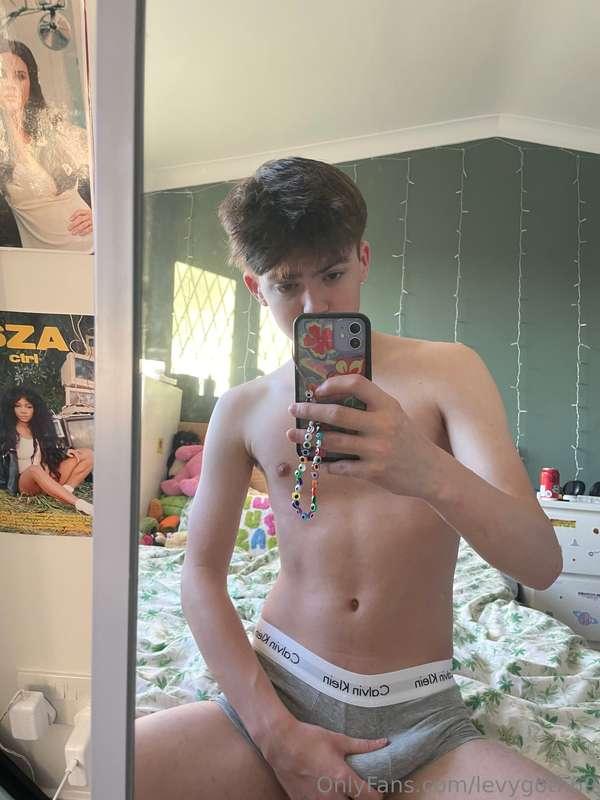 levygoth69 image #4