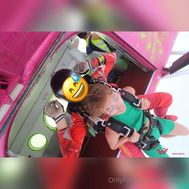 I believe I can fly 😂🪂Oh my god, it was incredible!))Romania..