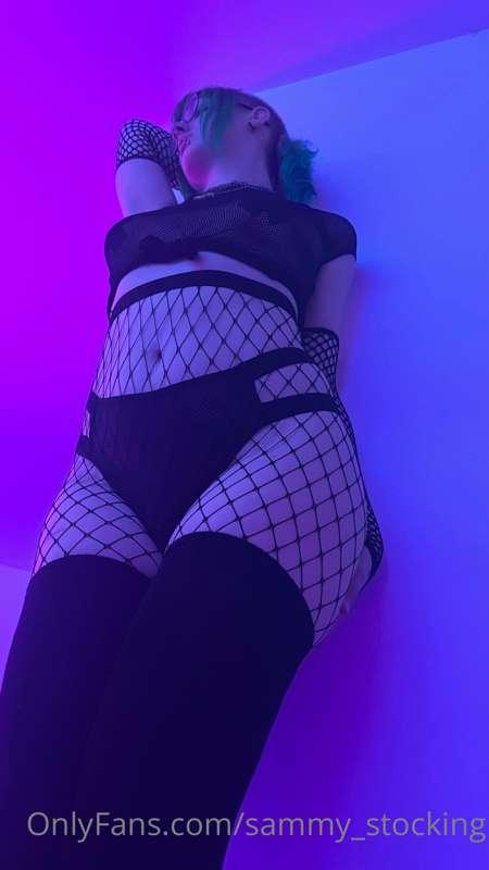 Push me against the wall 💋💋