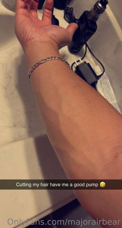 Got a good pump from cutting my hair 😅