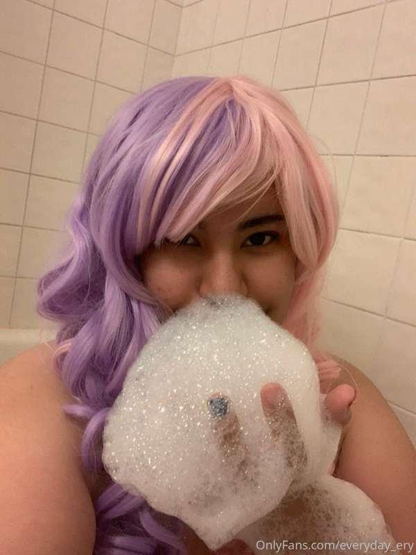 Bath time! Cheeky topless selfie set in the bath. 💖💜 I shoul..