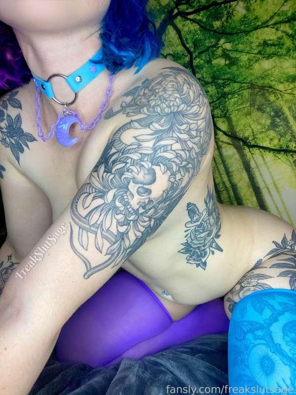 💙

#fyp #sizequeen #alt #petite #smallboobs #tattoos #egirl #bigtoys #baddragon #hardcore #anal #fetish #kink 