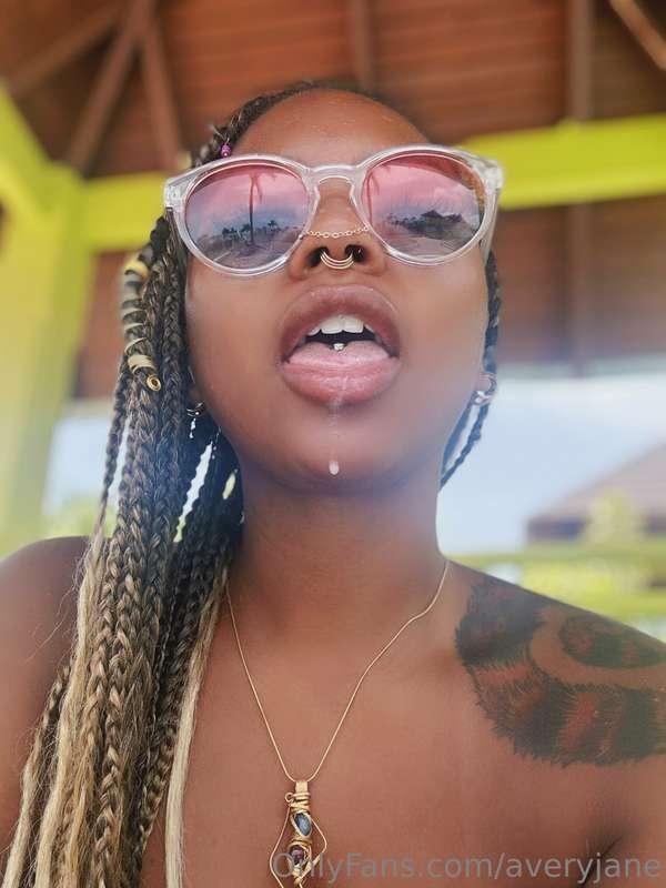 Spit in my mouth 😈💦