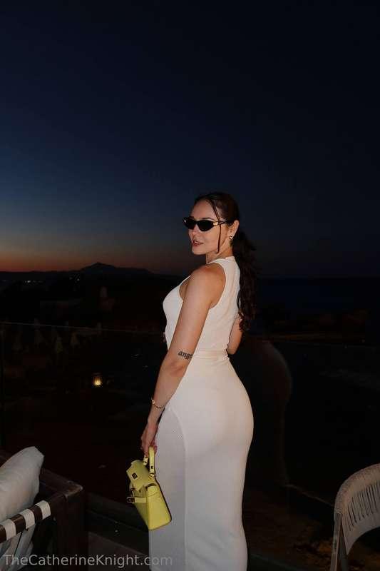 Does white suit me?🙈