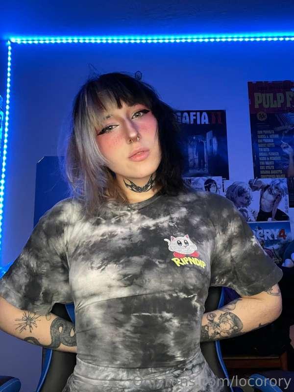 Swipe for boobies ❤️