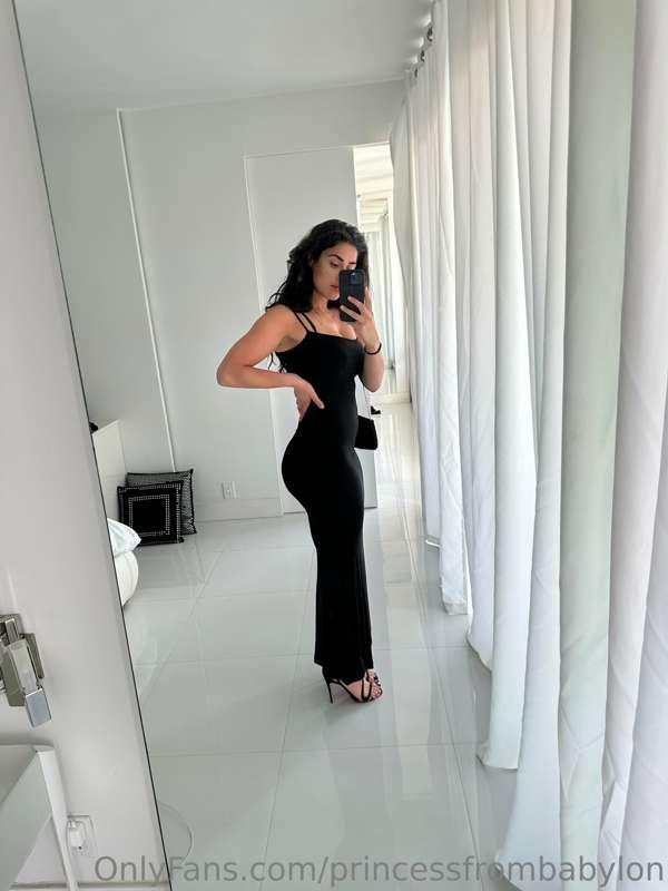 🖤❤️🖤