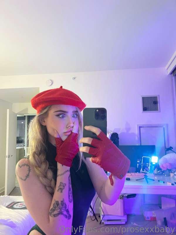 cammy <3 have some super cool cosplays coming up this week (..