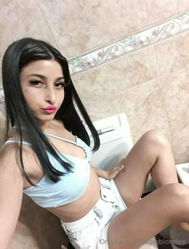 My little sister loves being a slut, do you dare to have fun..