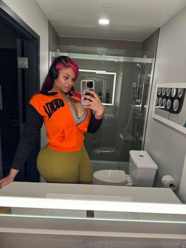 throw me a DM to have fun 😊
