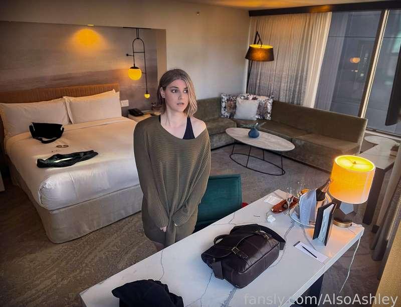That Face You Make When... You forgot how fancy this hotel was and you check in looking like a total scrub from traveling... Thank god I brought some fancy Little Black Dresses in my suitcase... #trans #lingerie #tgirl #trap #femboy #feminization #pinup #sissy #ass #thicc #mtf #honeybirdette #travel #hotel