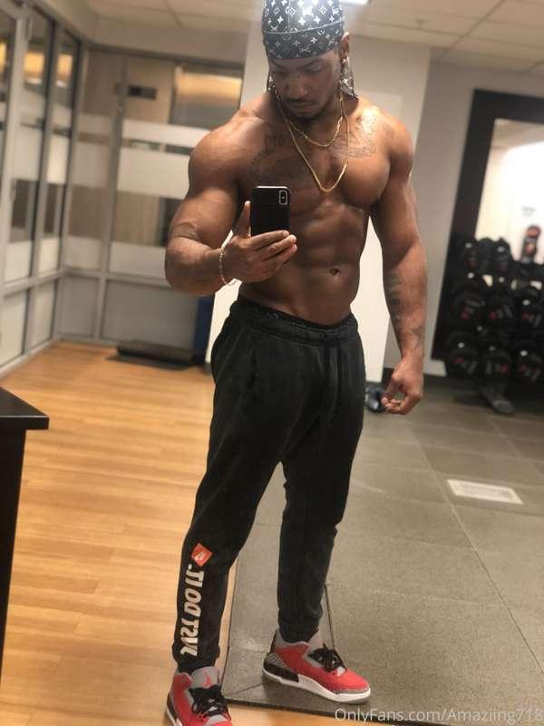 Putting in this work for you 😏🔥