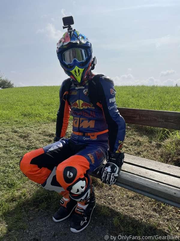 Just a little bit posing in the green.