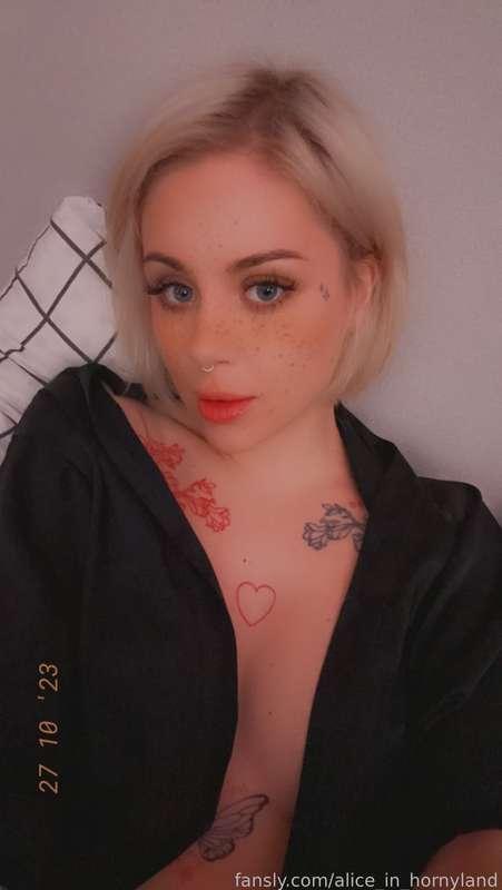 you know, sometimes I like to take control and show my partner who's the boss.  the anticipation, the control, the intensity... it's an intoxicating mix.

I love the feeling of being worshipped and obeyed. It's like tapping into my inner domme and unleashing my desires.

･ﾟ♡ﾟ･｡ ✧   ｡･ﾟ♡ﾟ･｡ ✧  ｡｡･ﾟ♡ﾟ･｡ ✧   ｡･ﾟ♡ﾟ･｡ ✧ 
#mistress #goddess #findom #mommy #fyp #humiliation #femdom #kinky #paypig