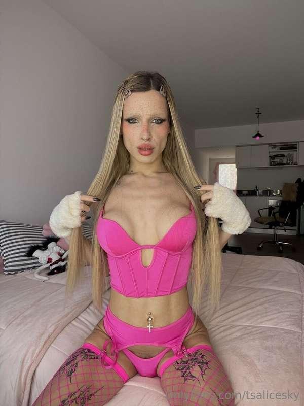 #advertising Do u wanna khow what TRANS Nikka hides under a ..