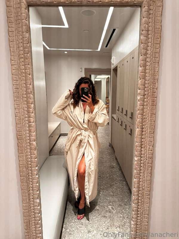 *Spa days make me feel so relaxxxed* 🧖🏼‍♀️ Unlock to see up ..