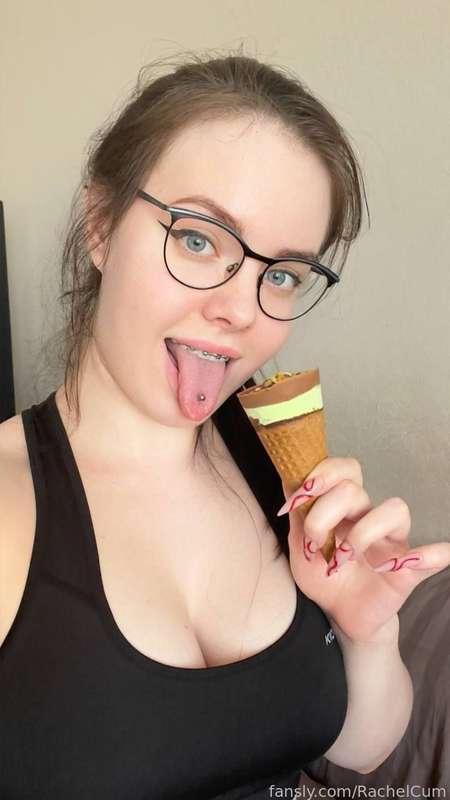 rachelcum image #1