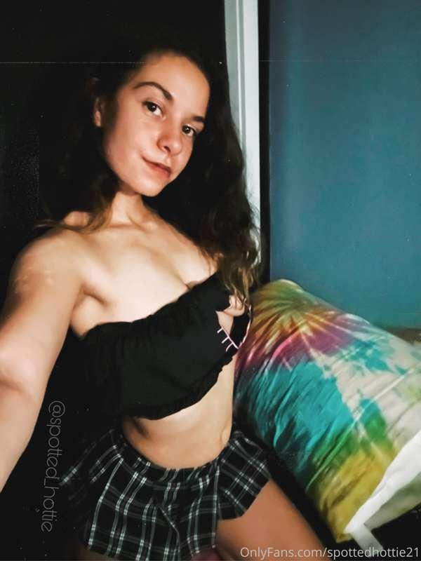 Here’s another one from last night. Do you like my kitty on ..