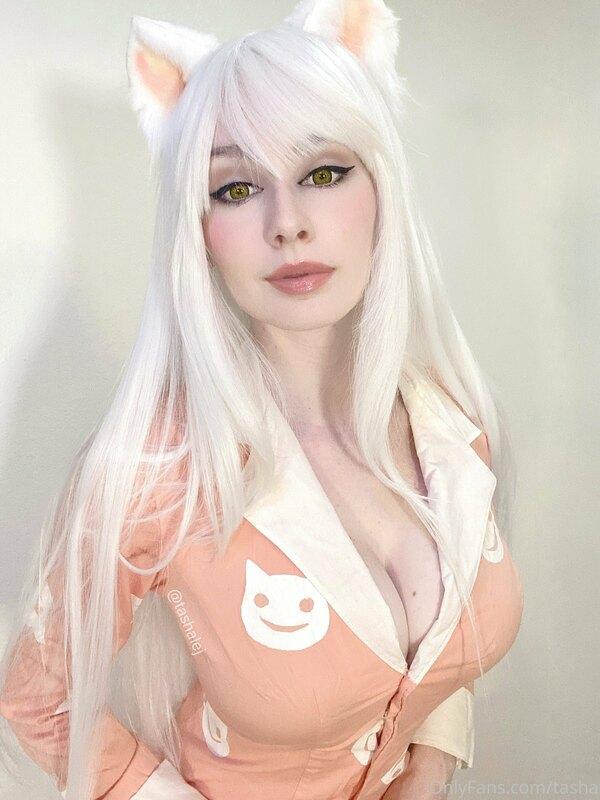 Nya~ busty cat Black Hanekawa here with plenty of lewd photo..