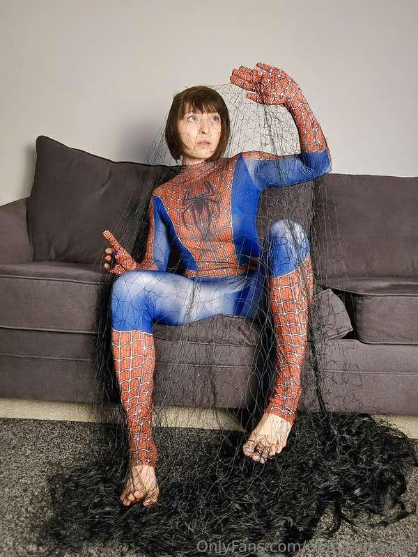 How did I manage to get stuck in my own web...