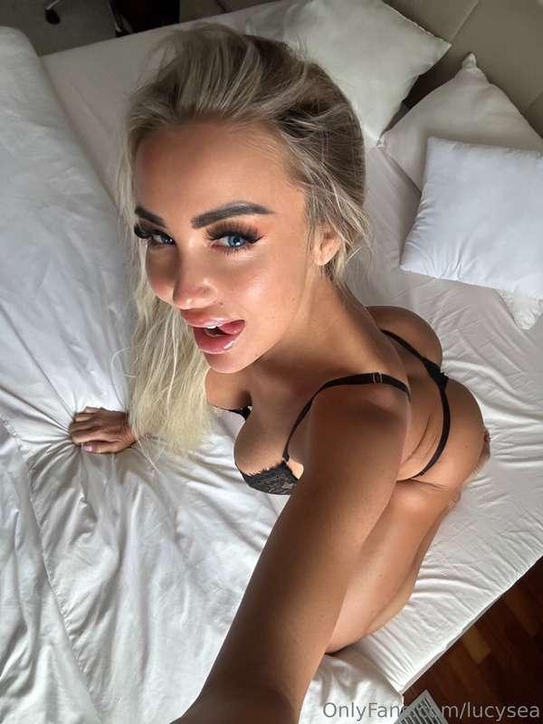 Naughty mood ON 🫢😈 lets chat babeee💬