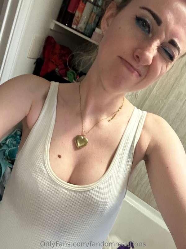 i have no clever caption. my boobs looked good here lol