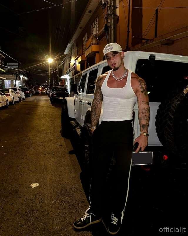 It's ya boy the Puerto Rican Papi 🥵